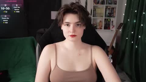 Snapshot of cybersamuraii chatting on 03/07/25, 08:11 Helen Blossom online show from 03/07/25, 08:11