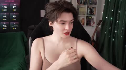 Snapshot of cybersamuraii chatting on 03/07/25, 11:16 Helen Blossom online show from 03/07/25, 11:16