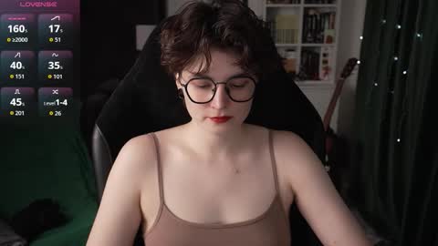 Snapshot of cybersamuraii chatting on 10/01/25, 08:26 Helen Blossom online show from 10/01/25, 08:26