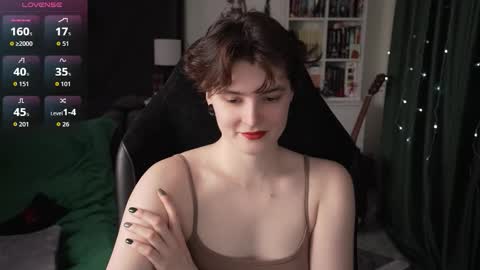 Snapshot of cybersamuraii chatting on 10/02/25, 08:16 Helen Blossom online show from 10/02/25, 08:16