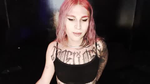 Nikki online show from 10/03/25, 10:29