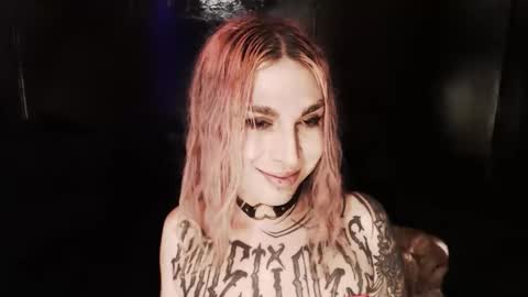 Nikki online show from 11/21/25, 12:21