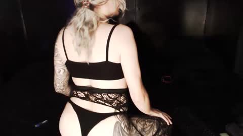 Nikki online show from 03/09/26, 03:05