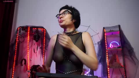 Lily Goddess online show from 11/09/25, 03:27