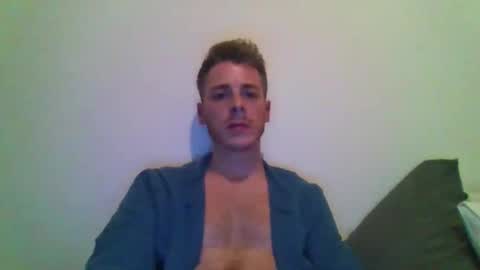 Snapshot of cyl1987 chatting on 11/30/25, 06:06 cyl1987 online show from 11/30/25, 06:06