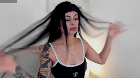 Snapshot of cylie_lee chatting on 01/11/25, 03:52 Cylie online show from 01/11/25, 03:52
