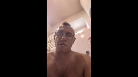 Snapshot of cymer4949 chatting on 10/18/25, 01:23 cymer4949 online show from 10/18/25, 01:23