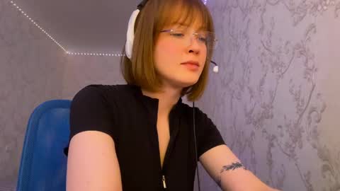 Snapshot of cyndidonnelly chatting on 04/15/26, 03:13 Sidny online show from 04/15/26, 03:13