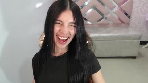 Snapshot of cynthia_ch chatting on 11/19/25, 04:01 CINTIA ARAUJO online show from 11/19/25, 04:01