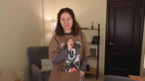 Snapshot of cynthia_myers chatting on 10/16/25, 01:12 Lola online show from 10/16/25, 01:12