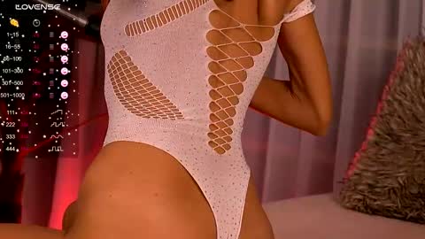 Snapshot of cynthiawest chatting on 12/03/25, 04:20 Ivy online show from 12/03/25, 04:20