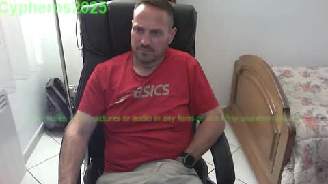 Snapshot of cypheros2025 chatting on 10/06/25, 05:10 Chris online show from 10/06/25, 05:10