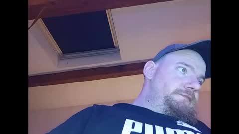 Snapshot of cyrilhot11200 chatting on 01/11/25, 06:24 cyrilhot11200 online show from 01/11/25, 06:24