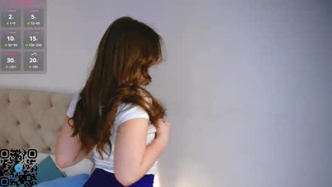 Snapshot of cyrstalcuddihee chatting on 02/11/26, 06:07 Alice online show from 02/11/26, 06:07