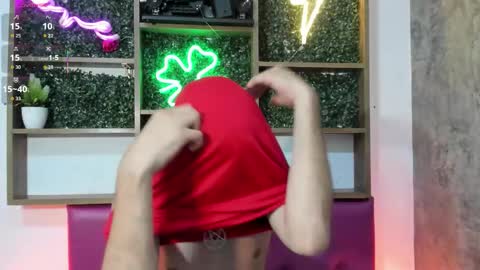 Snapshot of cyrus_wlaker chatting on 11/12/25, 08:08 cyrus online show from 11/12/25, 08:08