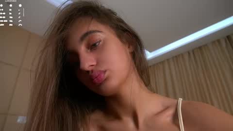 Isabella online show from 04/25/26, 01:08
