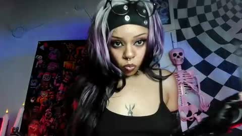 Snapshot of d00m4d00dz chatting on 07/12/26, 06:26 nerdyhotgoth online show from 07/12/26, 06:26