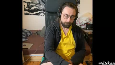 Snapshot of d1ckass chatting on 02/17/25, 04:04 d1ckass online show from 02/17/25, 04:04