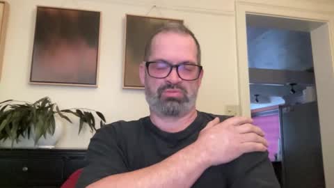 Snapshot of d4ddy858 chatting on 12/15/25, 08:46 d4ddy858 online show from 12/15/25, 08:46