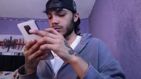 Snapshot of d4ni_king chatting on 12/15/25, 02:38 d4ni_king online show from 12/15/25, 02:38