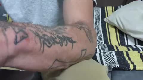 Snapshot of d4rkd351r3 chatting on 06/21/26, 02:25 d4rkd351r3 online show from 06/21/26, 02:25