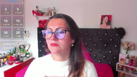 Snapshot of d_martii chatting on 02/26/25, 06:54 Mia online show from 02/26/25, 06:54