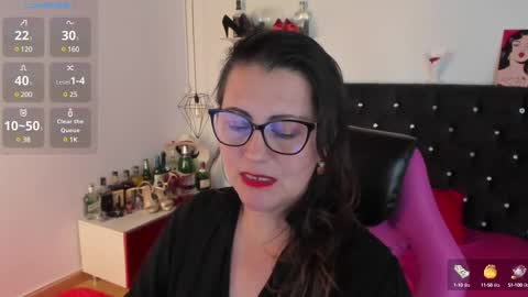 Snapshot of d_martii chatting on 03/10/25, 08:23 Mia online show from 03/10/25, 08:23