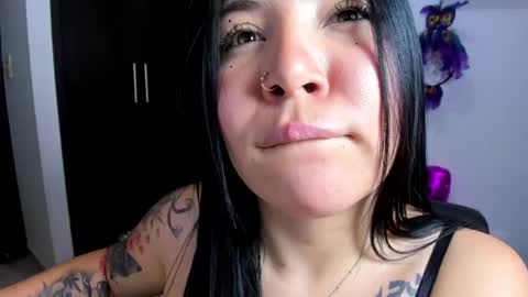 Snapshot of daahanna_ chatting on 02/18/25, 04:37 Ailyn  online show from 02/18/25, 04:37