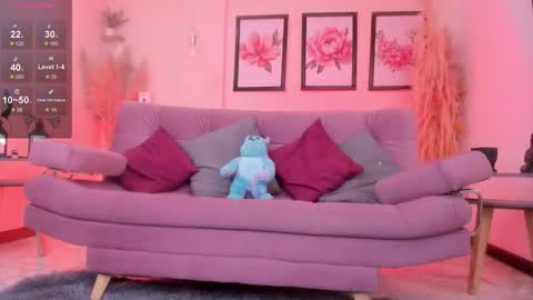 Daniela  online show from 11/22/25, 12:04