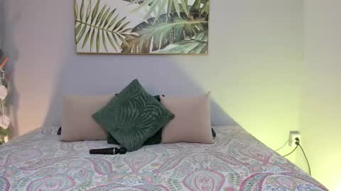 Snapshot of daaphne__ chatting on 10/02/25, 11:50 Daphne online show from 10/02/25, 11:50