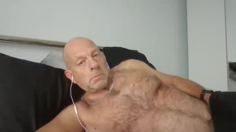 Snapshot of dab2912 chatting on 09/27/25, 12:43 dab2912 online show from 09/27/25, 12:43