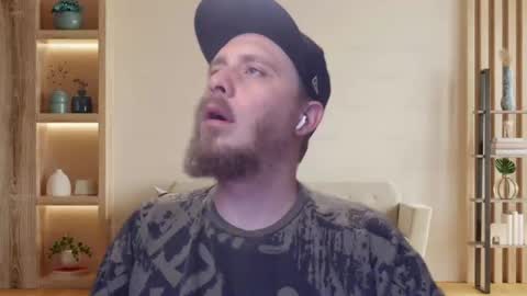 Snapshot of dabbydaddy25 chatting on 10/02/25, 11:28 dabbydaddy25 online show from 10/02/25, 11:28