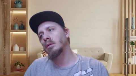 Snapshot of dabbydaddy25 chatting on 12/01/25, 01:54 dabbydaddy25 online show from 12/01/25, 01:54