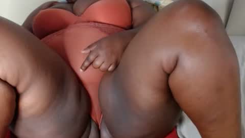 Snapshot of dackchoc21 chatting on 11/12/25, 07:24 dackchoc21 online show from 11/12/25, 07:24