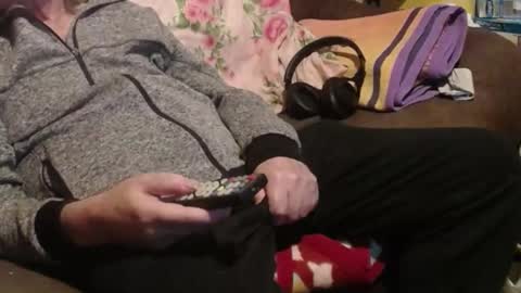 Snapshot of dad1956 chatting on 01/14/25, 05:34 Helmut online show from 01/14/25, 05:34