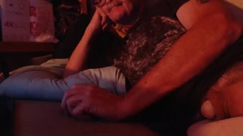 Snapshot of daddiesmonstercock chatting on 09/12/25, 02:00 daddiesmonstercock online show from 09/12/25, 02:00