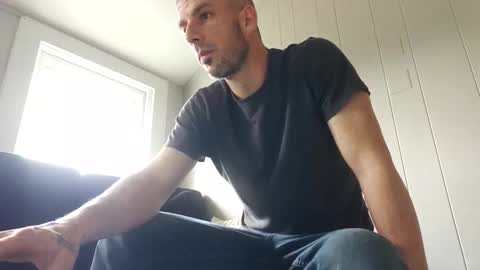 Snapshot of daddo1477 chatting on 04/12/26, 04:34 daddo1477 online show from 04/12/26, 04:34