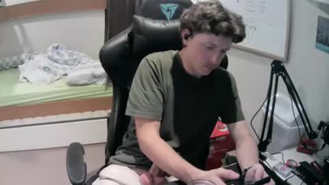 daddy__desires online show from 04/16/26, 07:42