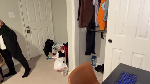 Snapshot of daddydaydrinkz chatting on 02/28/25, 07:15 DaddydayDrinkz online show from 02/28/25, 07:15