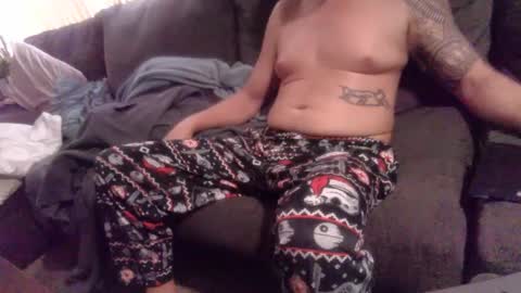 Snapshot of daddydj4aprincess chatting on 09/11/25, 01:00 DJ online show from 09/11/25, 01:00