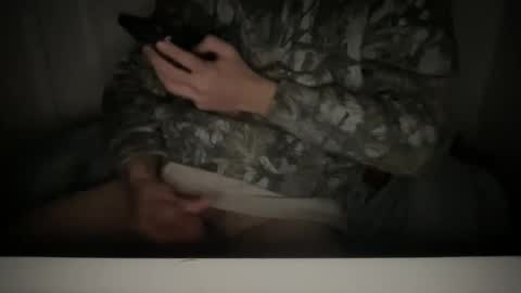 Snapshot of daddydj7617 chatting on 02/22/25, 01:22 daddydj7617 online show from 02/22/25, 01:22