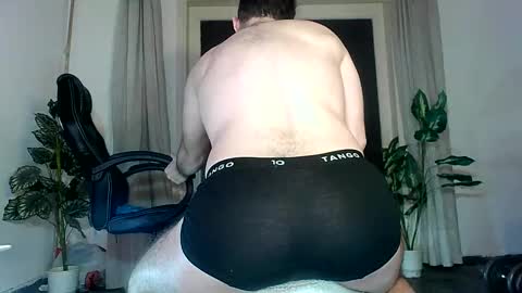 Snapshot of daddyfeet29 chatting on 03/03/25, 02:26 Greekboy28 online show from 03/03/25, 02:26