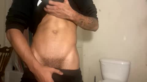 Snapshot of daddylongyk chatting on 11/17/25, 10:04 daddylongyk online show from 11/17/25, 10:04