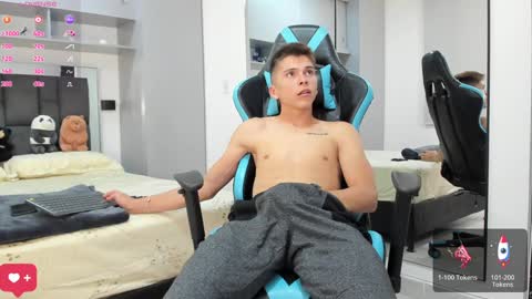 Snapshot of daddyrich4u chatting on 12/10/24, 11:40 daddyrich4u online show from 12/10/24, 11:40