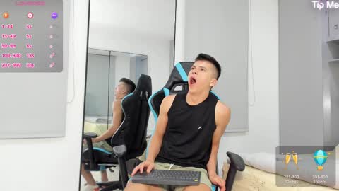 Snapshot of daddyrich4u chatting on 09/19/25, 02:57 daddyrich4u online show from 09/19/25, 02:57