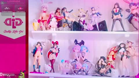 Snapshot of daddyslittlegirl01 chatting on 12/01/25, 02:22 Im Andrea Nice to see you here I love patterns soo much online show from 12/01/25, 02:22