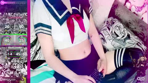 Snapshot of daddyslittlegirl01 chatting on 01/17/26, 01:27 Im Andrea Nice to see you here I love patterns soo much online show from 01/17/26, 01:27