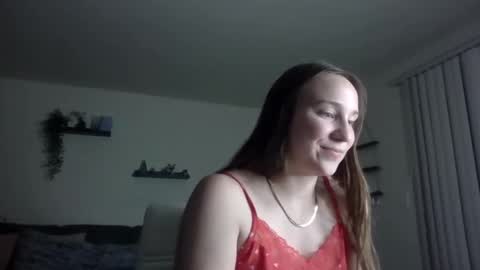 Snapshot of daddysssgoodgirl chatting on 04/07/26, 07:09 daddys good girl online show from 04/07/26, 07:09