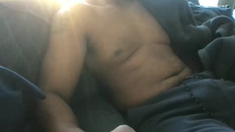 Snapshot of dadsblk chatting on 04/19/26, 01:43 D online show from 04/19/26, 01:43