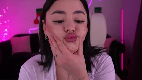 daenerys_daen online show from 12/22/25, 08:00